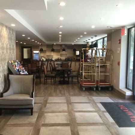 Ramada By Wyndham Bronx Terminal Hotel New York Luaran gambar
